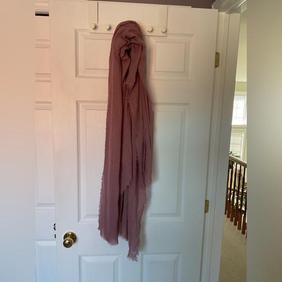 Gap Dusty Pink Scarf - Picture 2 of 7
